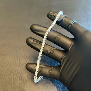 Brand New 4mm 7 Inch Silver Tennis Bracelet | VVS1 Moissanite